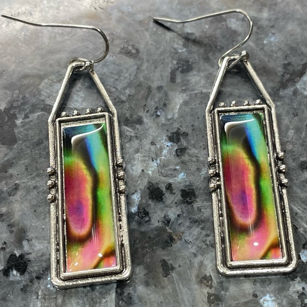 2/$25 or 3/$35 NWOT Colorful rectangular rainbow swirl enamel earrings - Picture 4 of 6